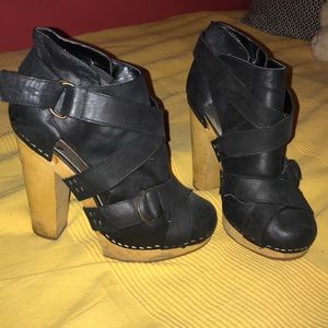 Steve Madden buckled wooden heels